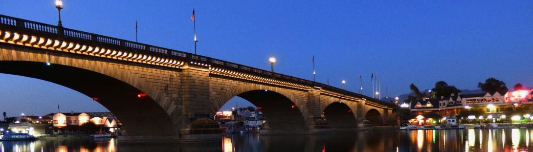 London-Bridge-Night-20296521_m.jpg